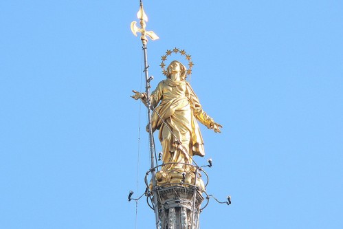 Собор Дуомо в Милане, фото, Мадоннина, Милан, Италия