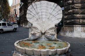 Фонтан пчел, фонтаны Рима, фото