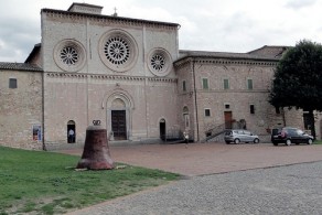 Церковь Сан-Пьетро, фото, Перуджа, Умрия, Италия