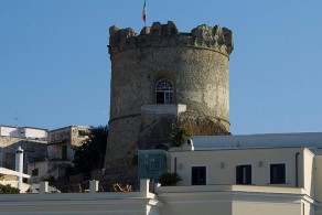 Сторожевая башня Торрионе, фото, Искья, Италия