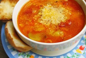 Итальянский суп Минестроне, фото, Италия