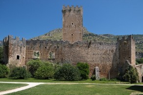 Замок Каэтани, фото, Нинфа, Лацио, Италия