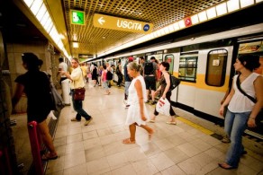 Станция миланского метро, фото, Милан, Италия
