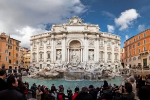 Фонтан Треви в Риме, фото, Палаццо Поли, Рим, Италия