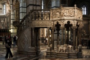 Собор Санта-Мария Ассунта, фото, мраморная кафедра, Площадь Чудес, Пиза, Италия