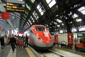 Милано Централе, фото, скоростной поезд на Салерно, Италия