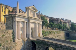 Достопримечательности Бергамо, фото, Крепостные стены, Бергамо, Италия