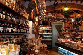 Покупки в Италии, фото, Итальянские вина, Сиена, Италия
