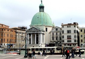 Вокзал Венеции, фото, церковь Сан-Симеоне-Пикколо, Венеция, Италия