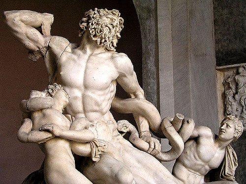 Увидеть скульптуру можно в рамках экскурсии по музеям Ватикана