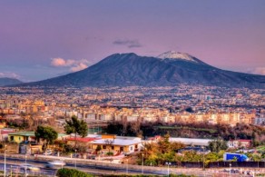 Достопримечательности Неаполя и окрестностей, фото, дремлющий вулкан Везувий, Капания, Италия