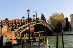 Самые известные мосты Венеции, фото, Мост Академии, Венеция, Италия