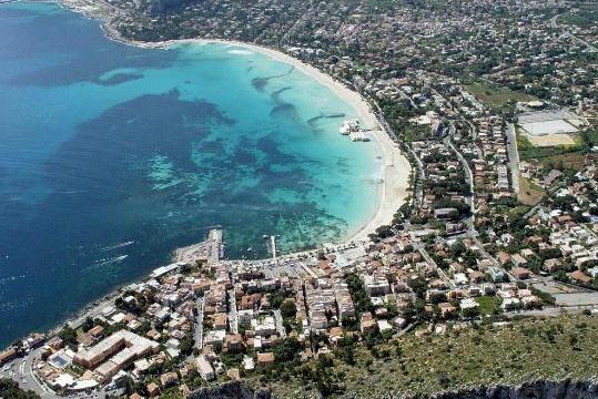 Пляжная зона Палермо Монделло, Сицилия