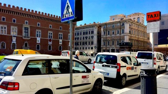Такси в Риме