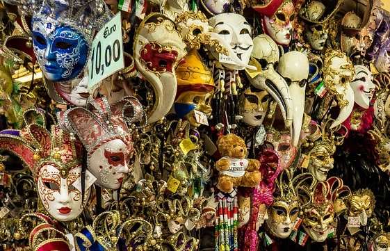 Сувениры из Венеции, магазин венецианских масок