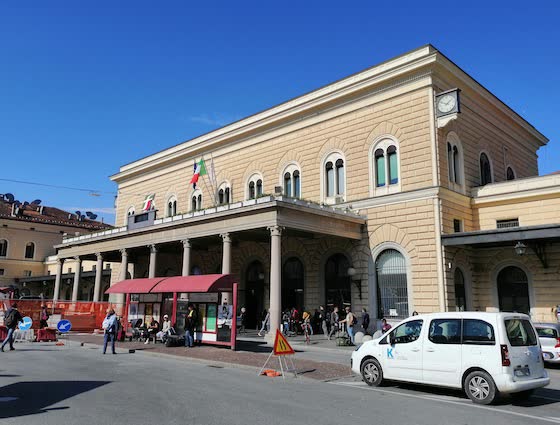 Вокзал Болонья