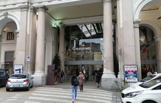 Железнодорожный вокзал в Генуе